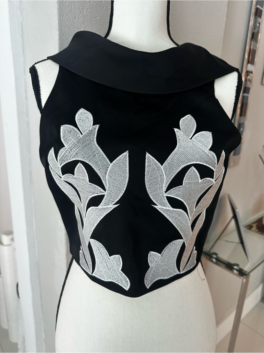 KEEPSAKE the Label Black Cropped Embroidered Shell Top